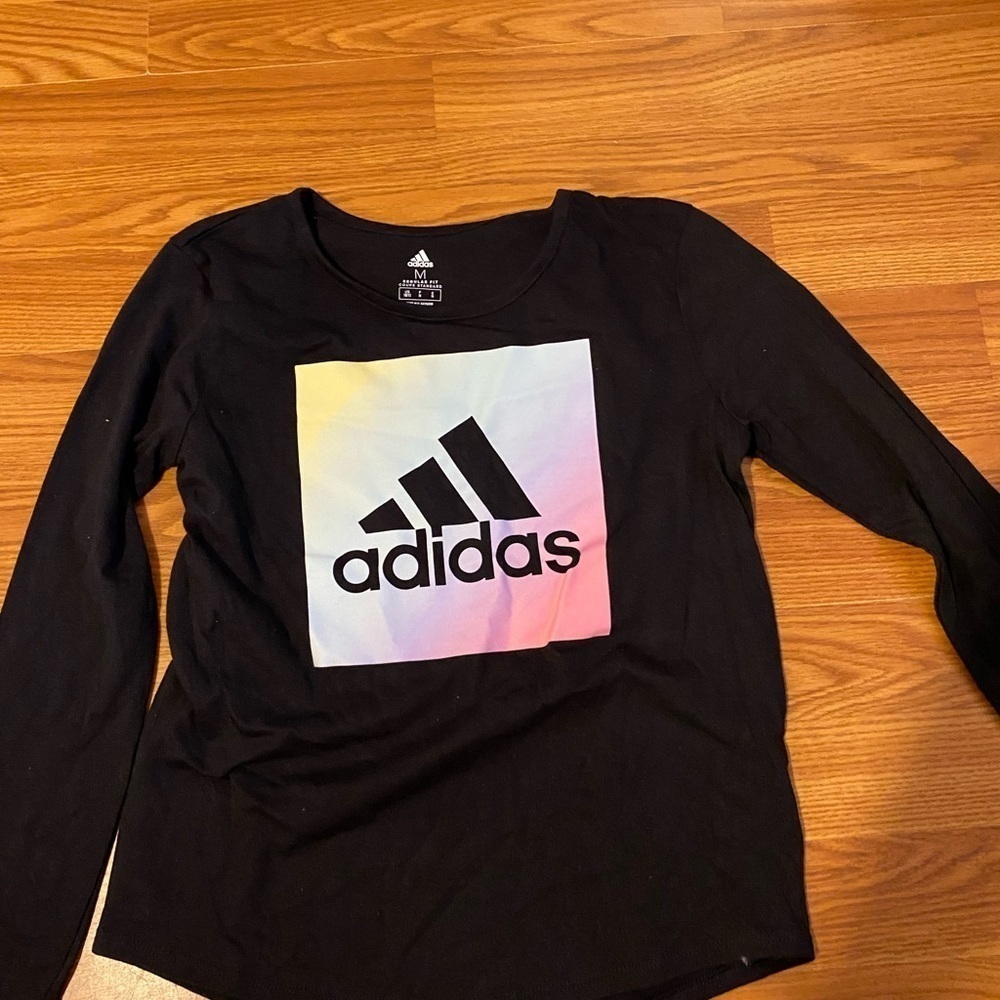 Adidas Long Sleeve Tee size Youth Medium (FT)